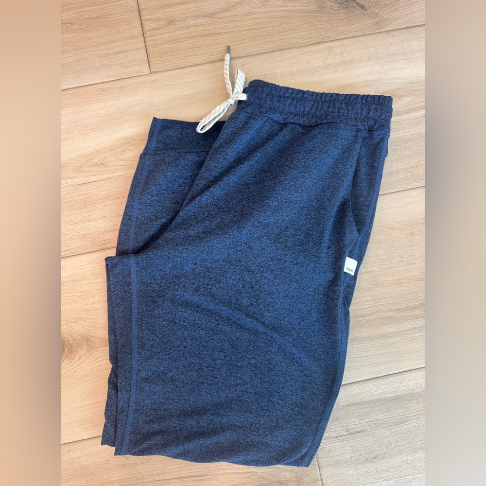 Vuori Women’s Size Medium Navy Performance Jogger